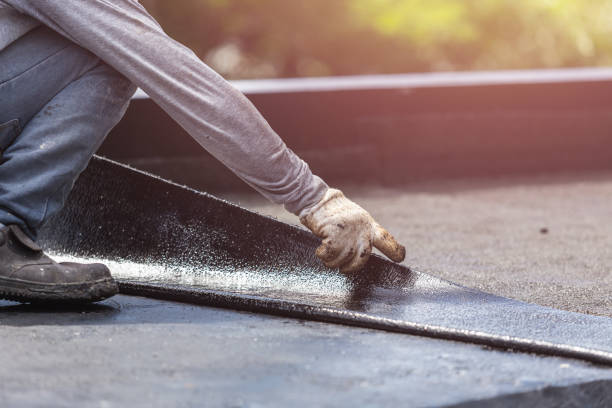 Professional Crawl Space Encapsulation technician working in Rosedale, IN